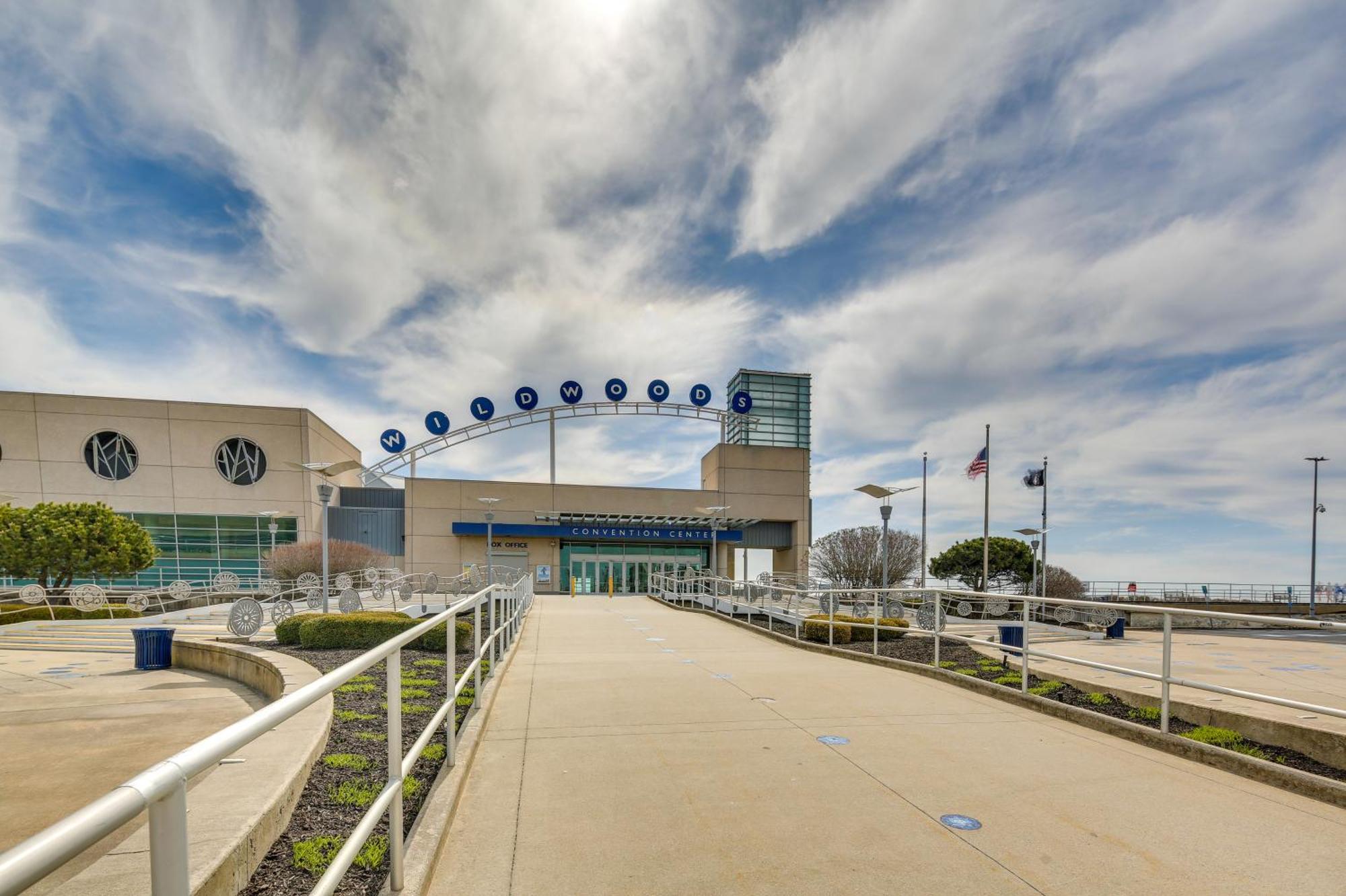 Pet-Friendly Apartment In Wildwood Less Than 1 Mi To Beach エクステリア 写真